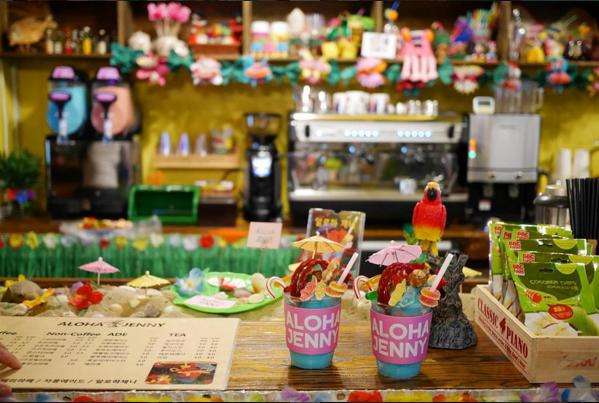 首爾夏威夷風咖啡店 必吃軟糖沙冰、香蕉朱古力Latte